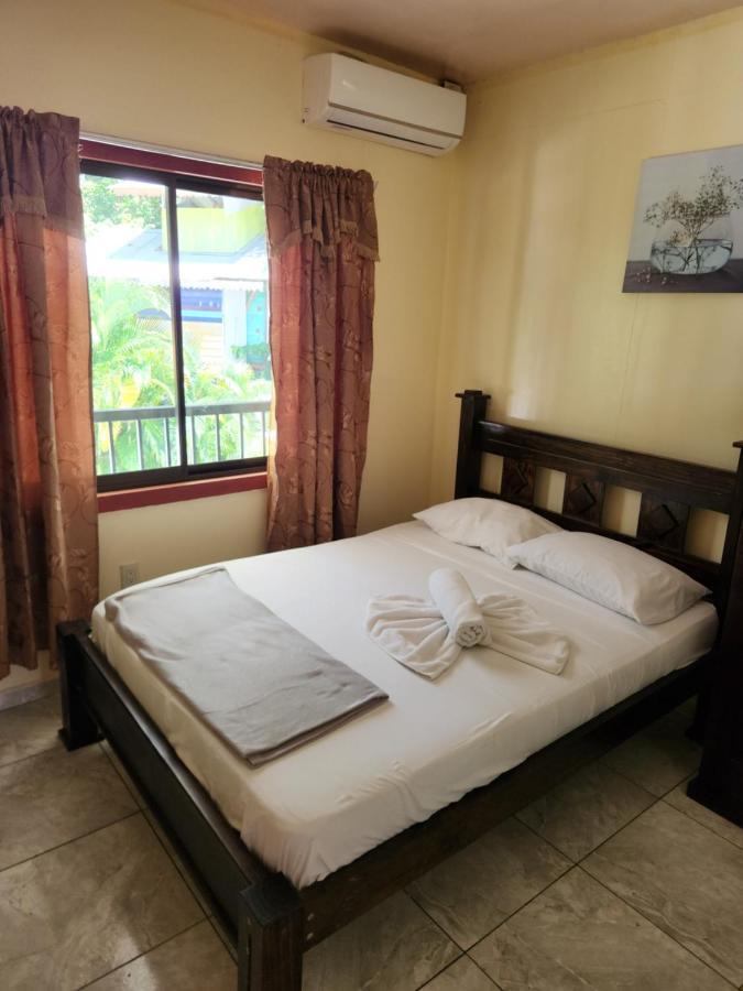Family Hotel Puerto Viejo de Talamanca Εξωτερικό φωτογραφία