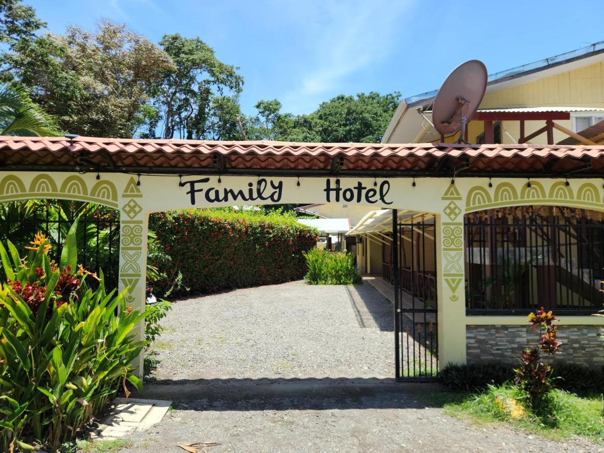 Family Hotel Puerto Viejo de Talamanca Εξωτερικό φωτογραφία