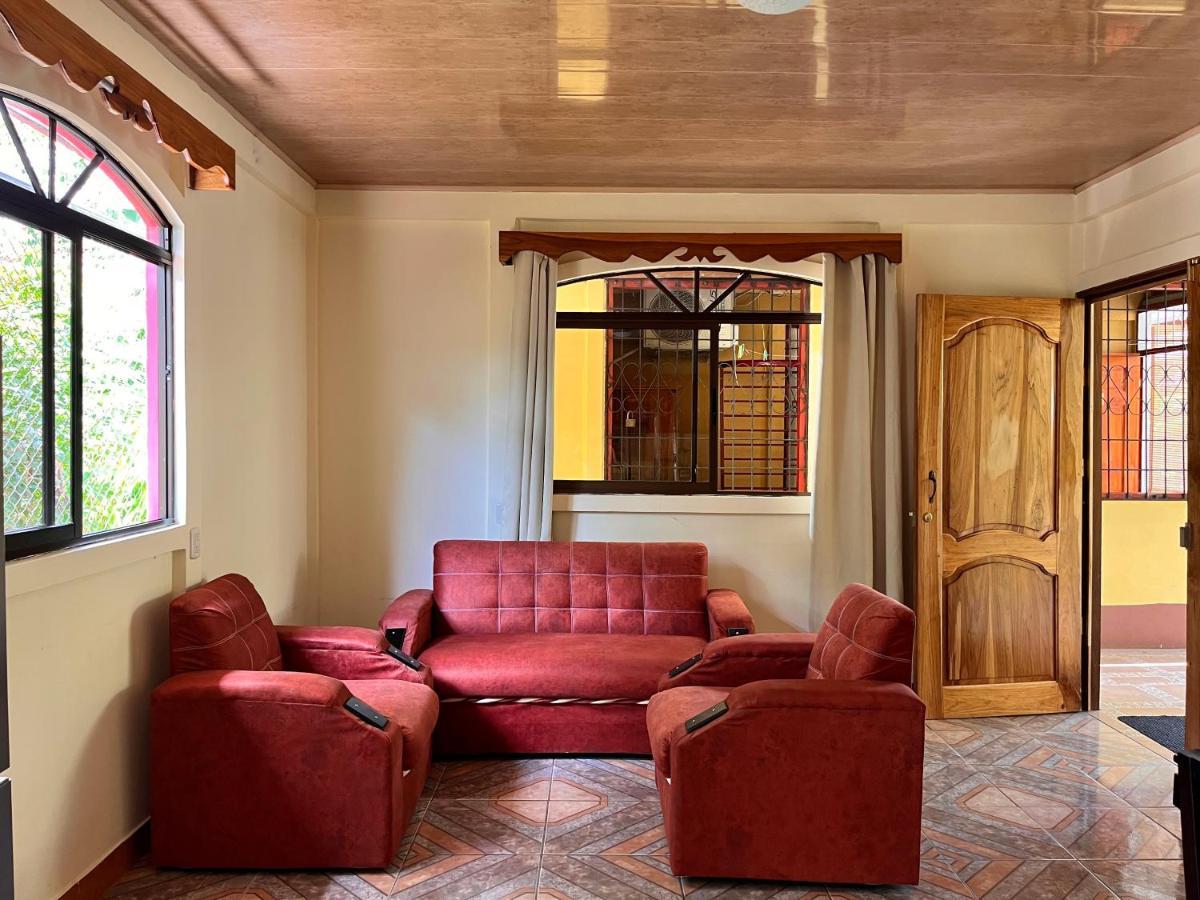 Family Hotel Puerto Viejo de Talamanca Εξωτερικό φωτογραφία