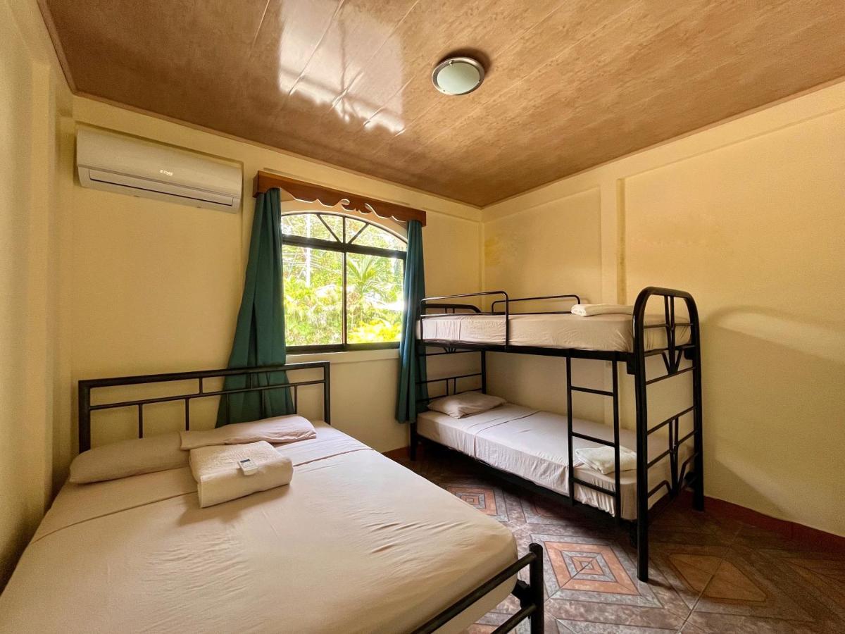 Family Hotel Puerto Viejo de Talamanca Εξωτερικό φωτογραφία
