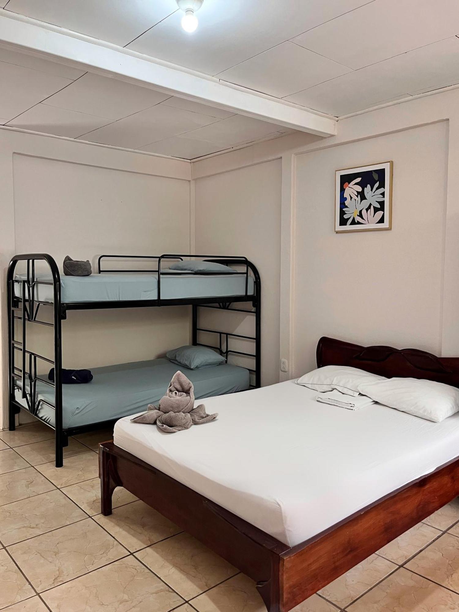 Family Hotel Puerto Viejo de Talamanca Εξωτερικό φωτογραφία