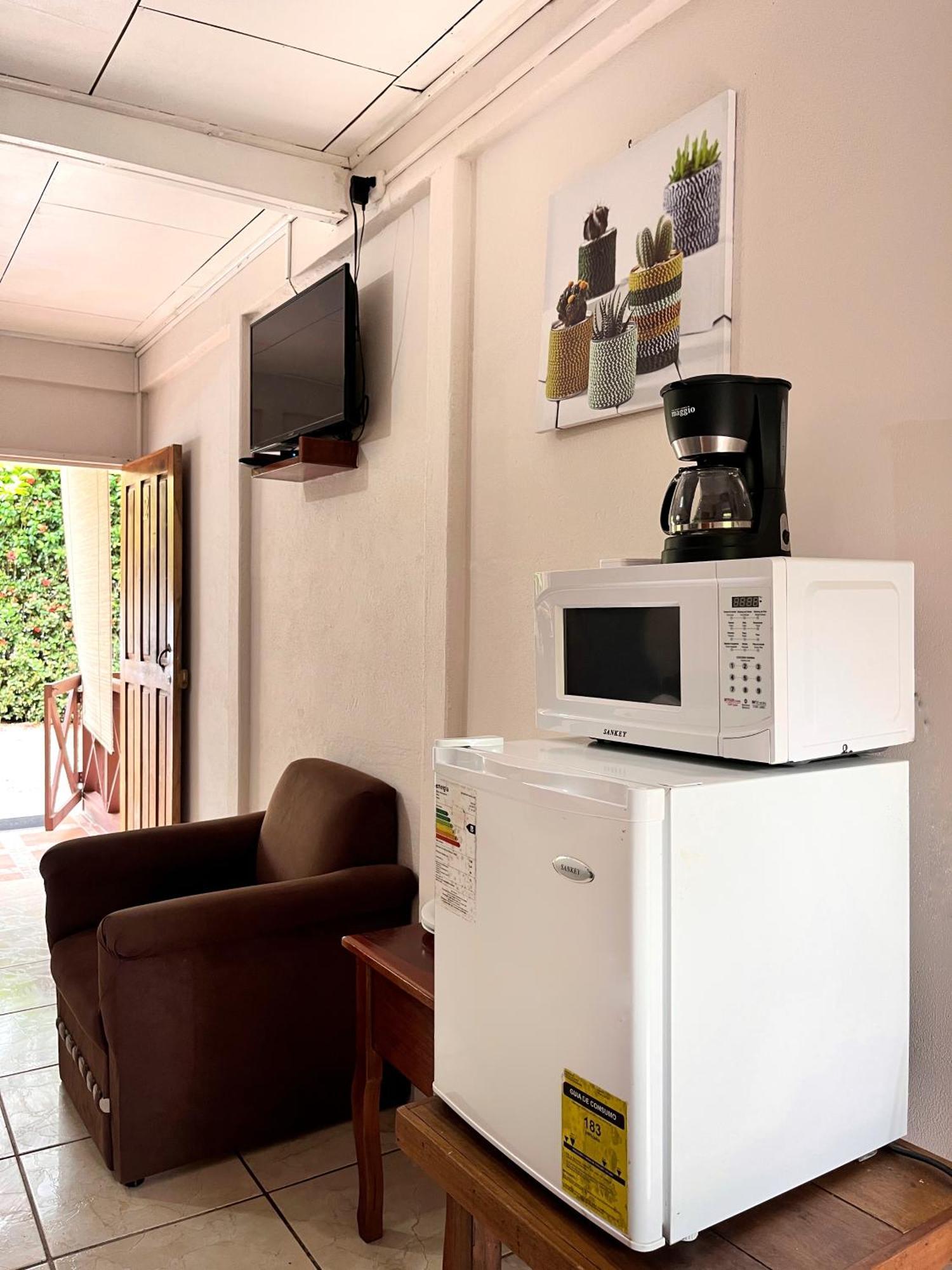 Family Hotel Puerto Viejo de Talamanca Εξωτερικό φωτογραφία