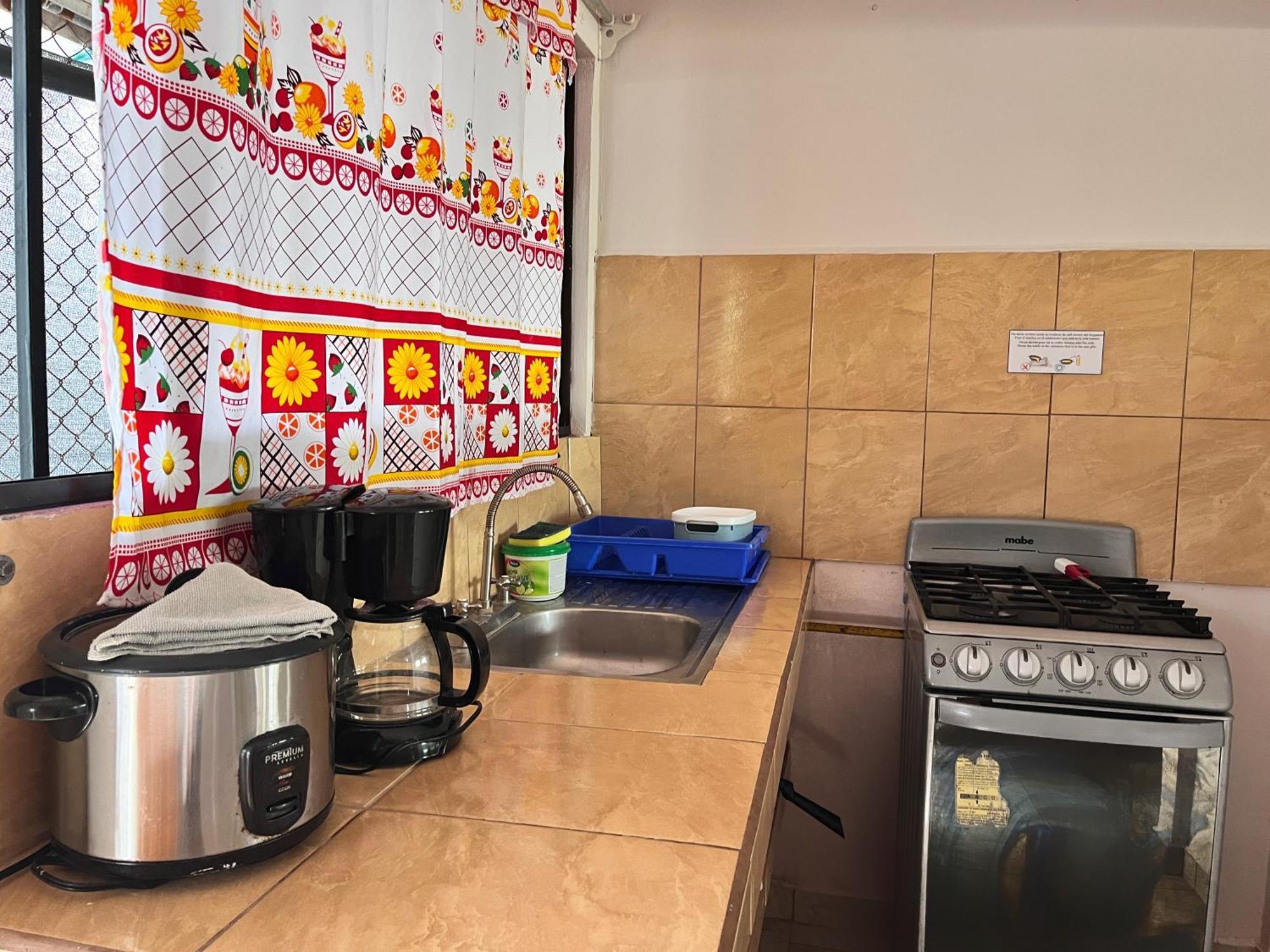 Family Hotel Puerto Viejo de Talamanca Εξωτερικό φωτογραφία